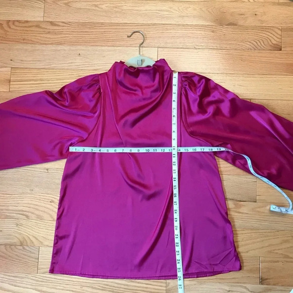 NWOT Joy Magenta Purple Satin Blouse - Picture 6 of 13